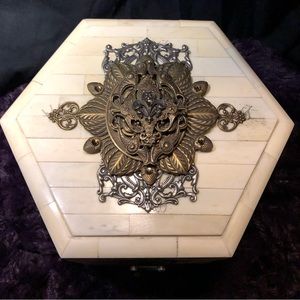Rare JO MARZ First Edition Hexagonal Bone Hinged Large Keepsake Box
